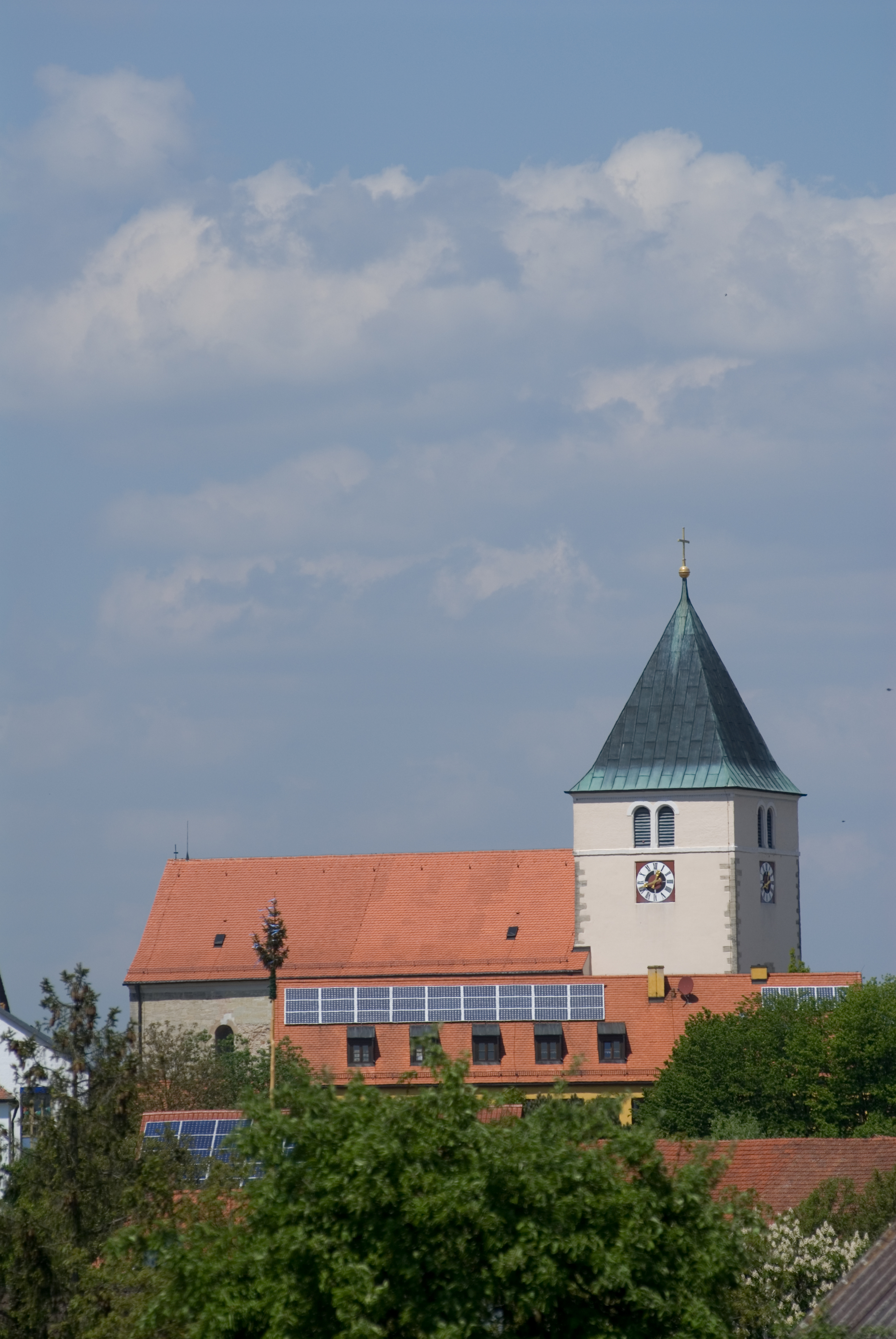 Blick auf Kirche St. Margaretha Pettendorf